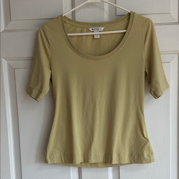 Athleta Tops - Athleta Olive Scoop Neck Short Sleeve Tee